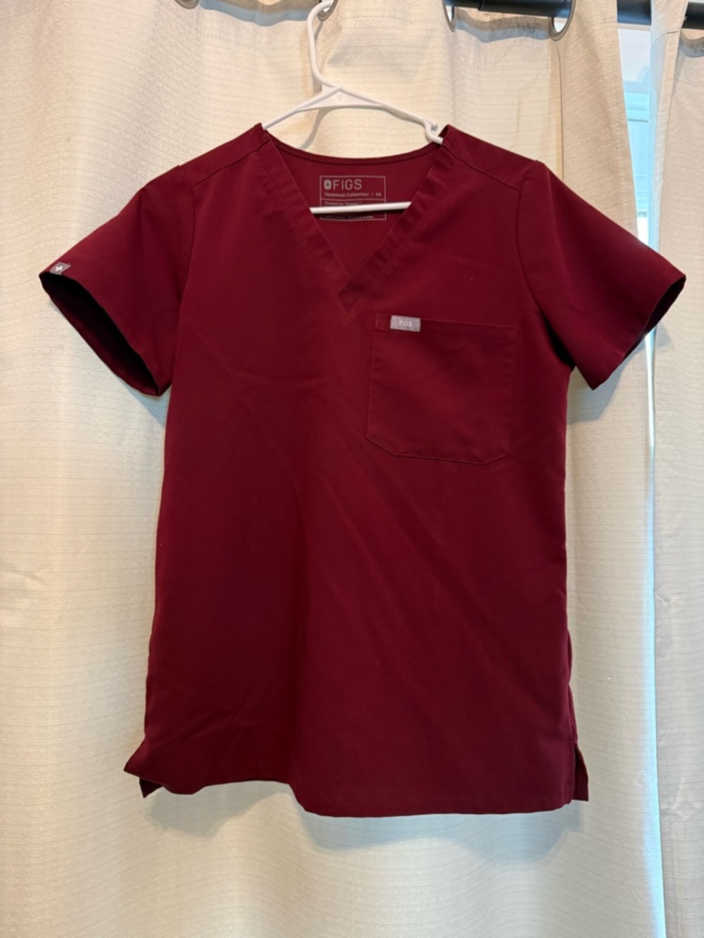 Figs Catarina One Pocket Scrub Top in Burgundy